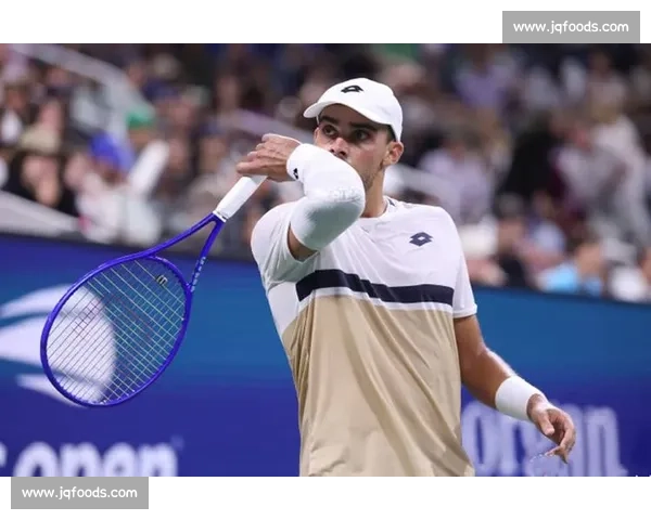 美网风云：斯瓦泰克炮轰用球争议，梅德韦杰夫里程碑，佩古拉法网爆冷，温网外卡揭晓