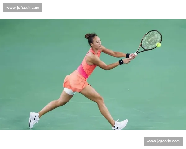 郑钦文决胜盘遭逆转！6-4 扳平仍难敌辛纳科娃