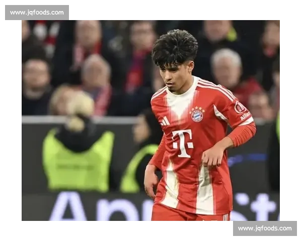 拜仁总监埃贝尔世俱杯期间疯狂工作：凌晨 5 点起床抢人，巴黎天才成头号目标